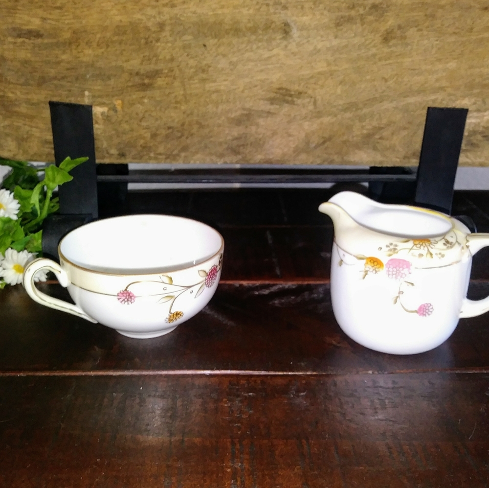 Vintage* Rising Sun creamer/ tea cup